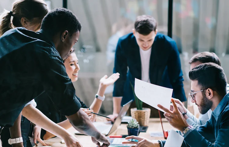 هم‌پوشانی نقش‌ها